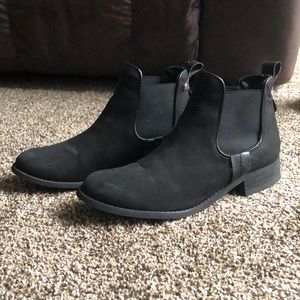 Steve Madden Black Suede Booties